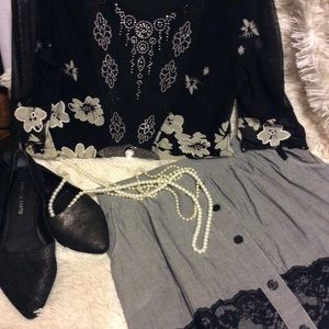 Lace & buttons cotton skirt
